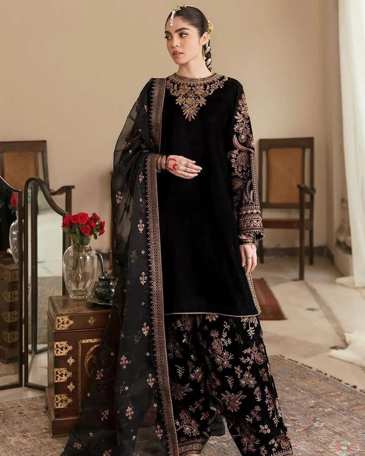 BARAQUE VELVET COLLECTION