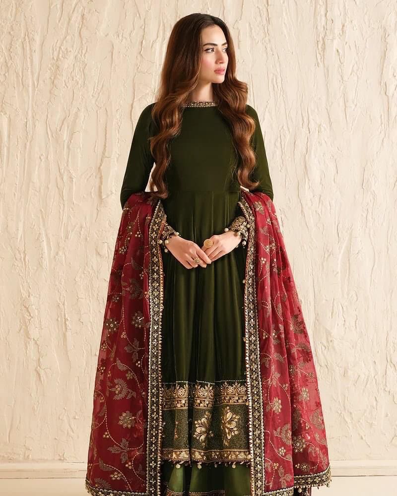 JAZMIN VLVET COLLECTION