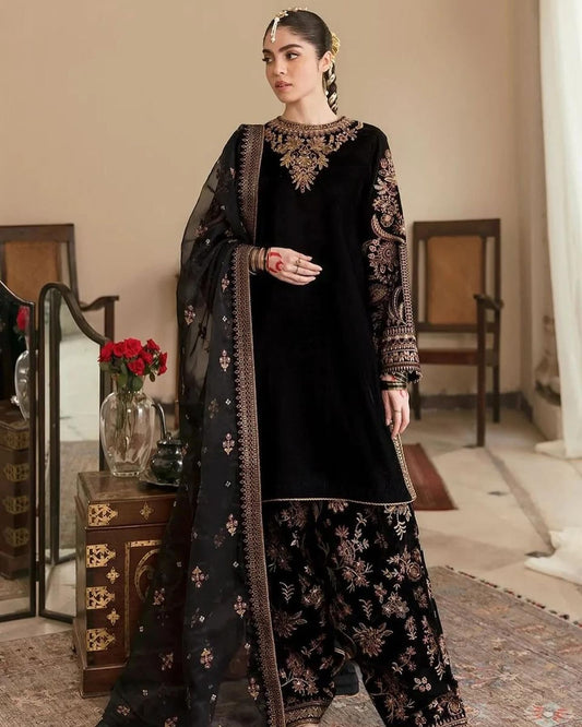 BARAQUE VELVET COLLECTION