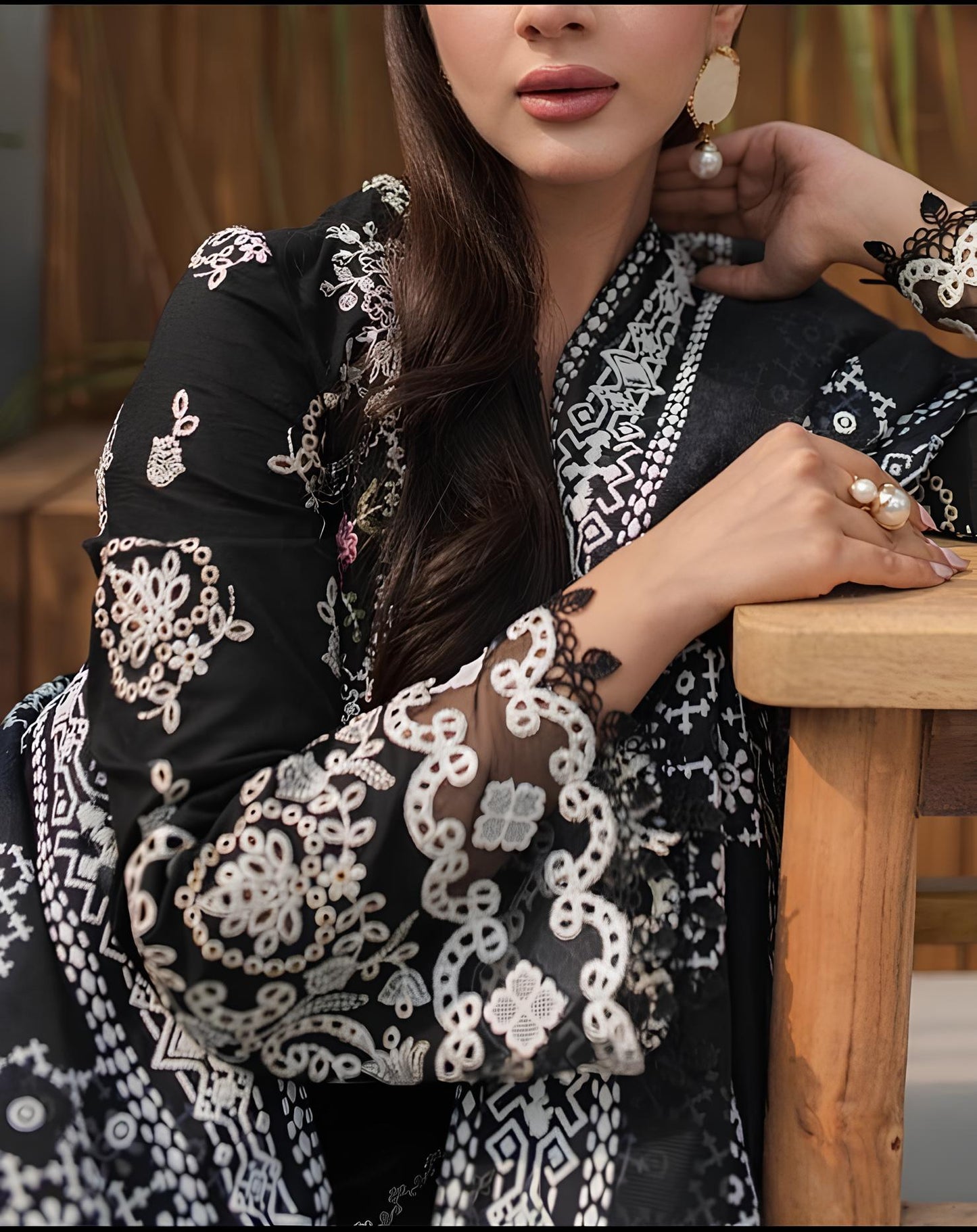 QALAMKAR LUXURY LAWN Fabric