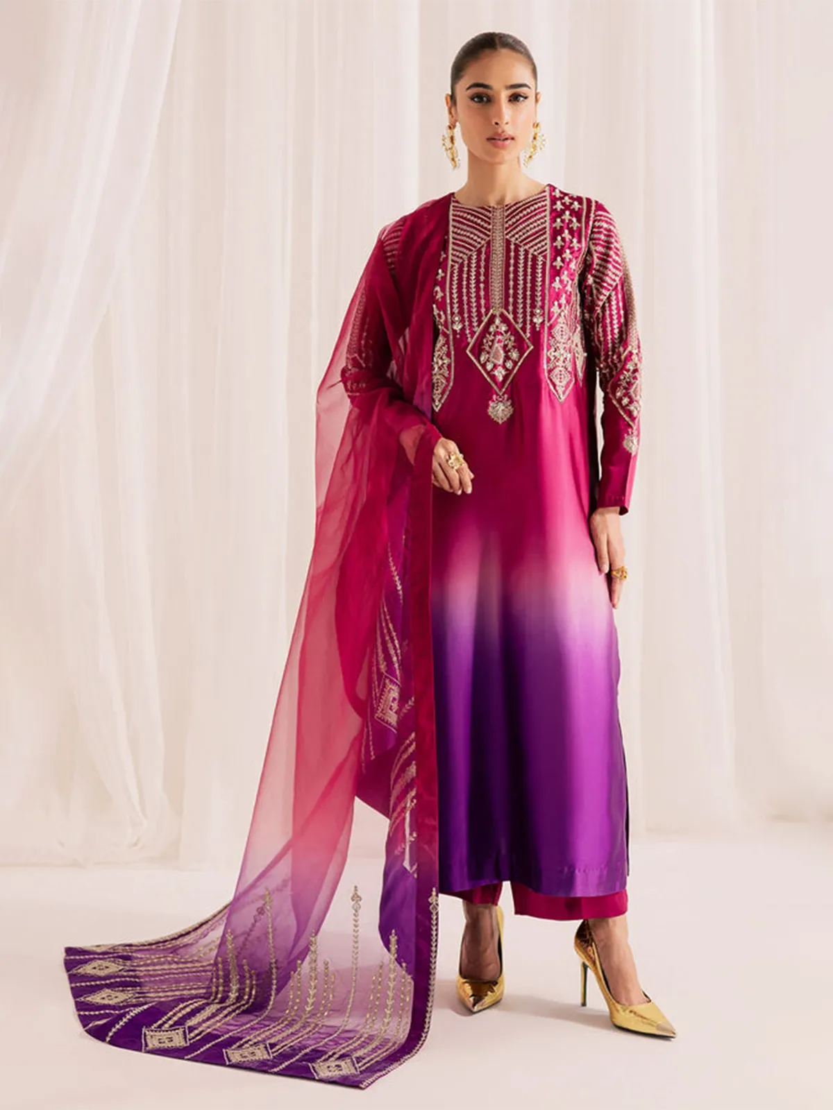 Nureh Shamoz Silk Embroidered