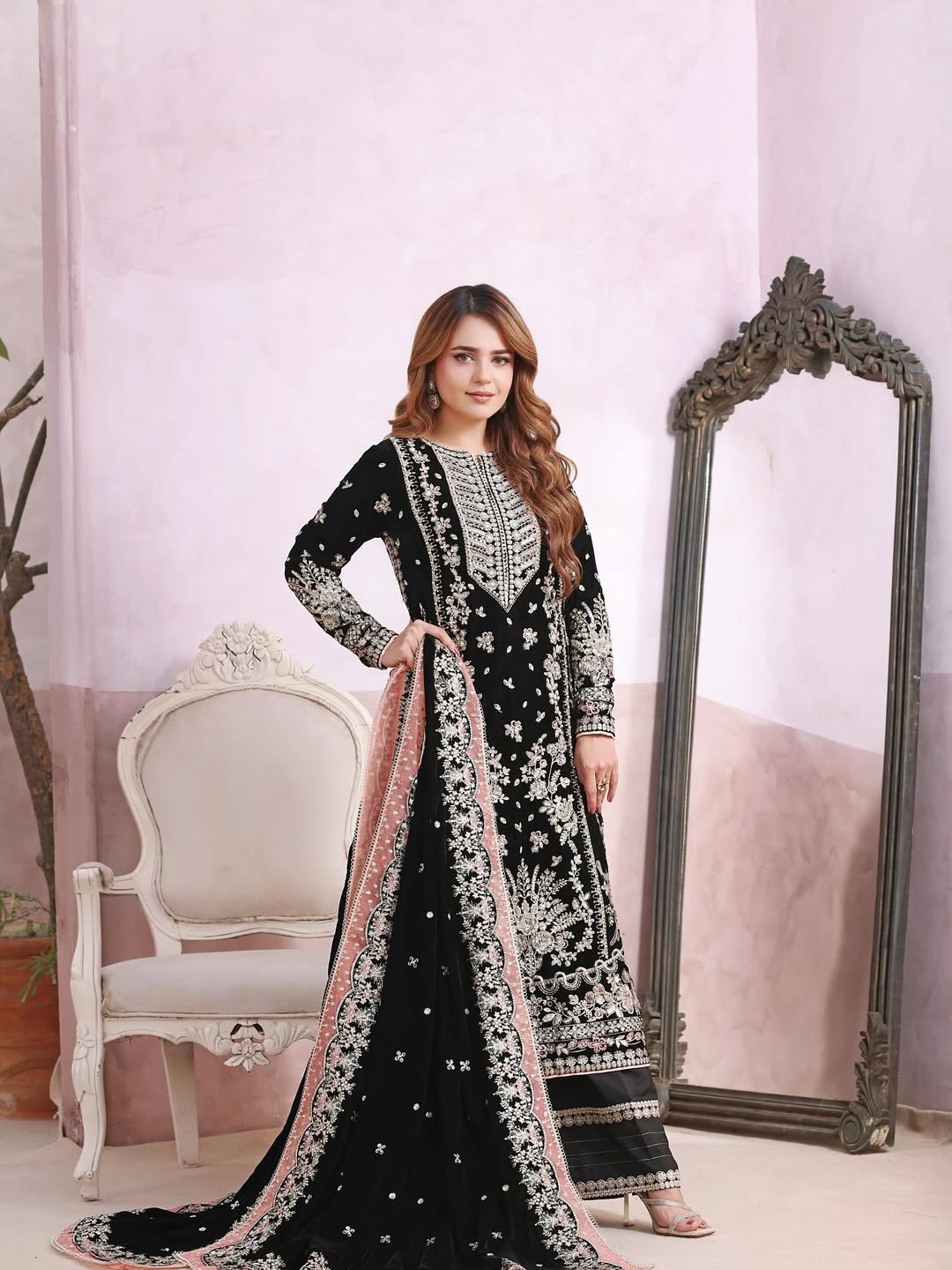 Aneela's Luxury Embroidered Velvet Wedding Collection- Black